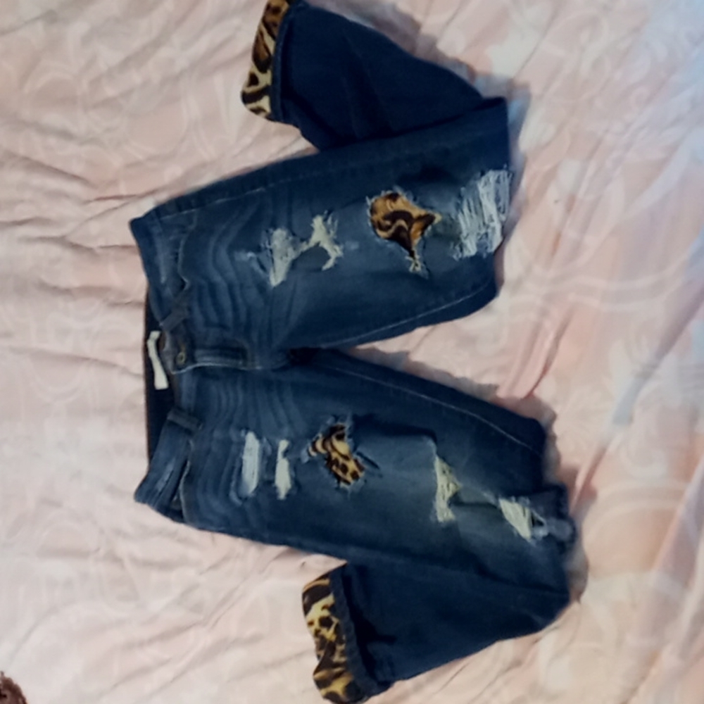 Kancan distressed leopard patch and cuffed jeans size 26/5